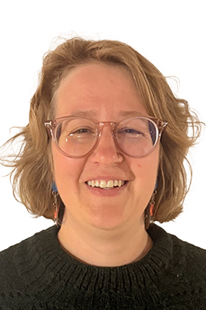 Cecilie-Ravn-Fritlagt-profilbillede-300x450